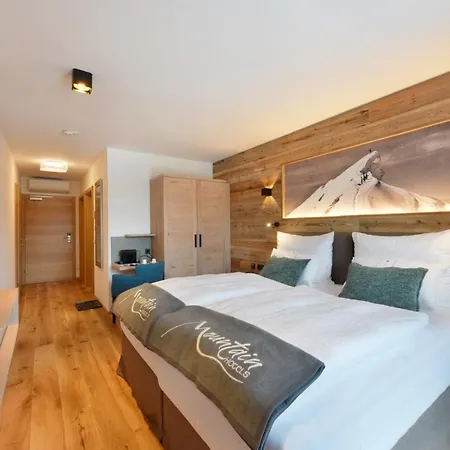 Mountain Luis Aparthotel 4*